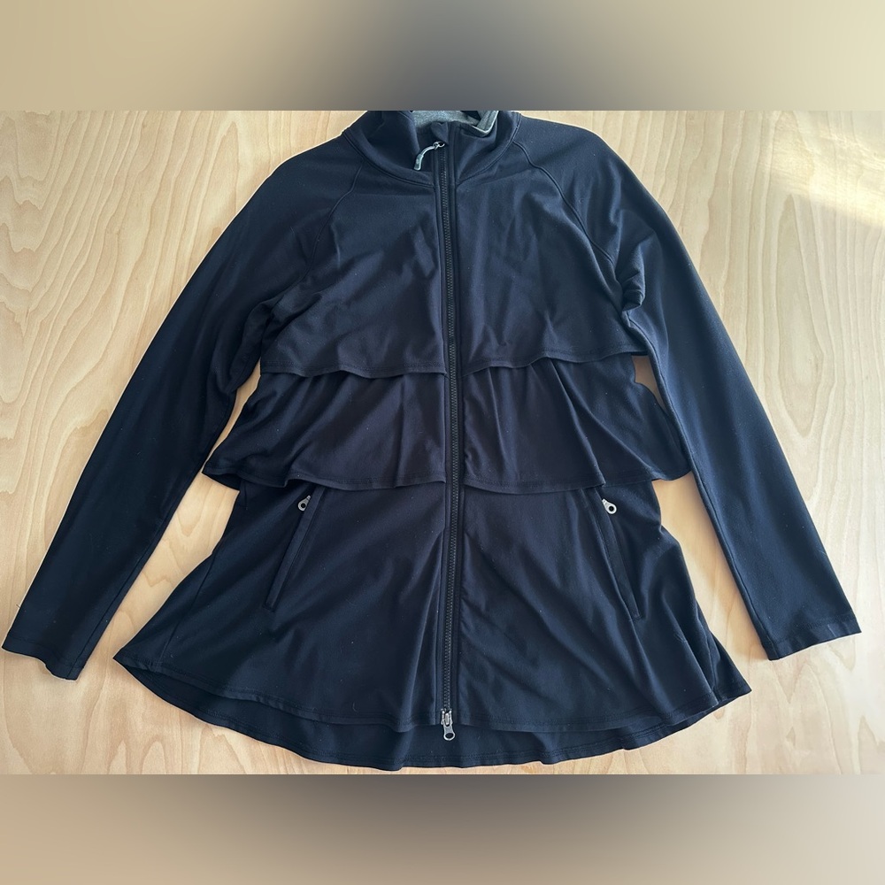 Athleta L Renew EUC Jacket Black Ruffle Tiered
